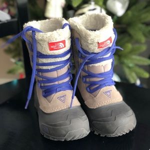The North Face Shellista II kids winter snow boots